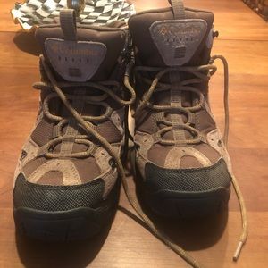 Men’s Columbia hiking boots